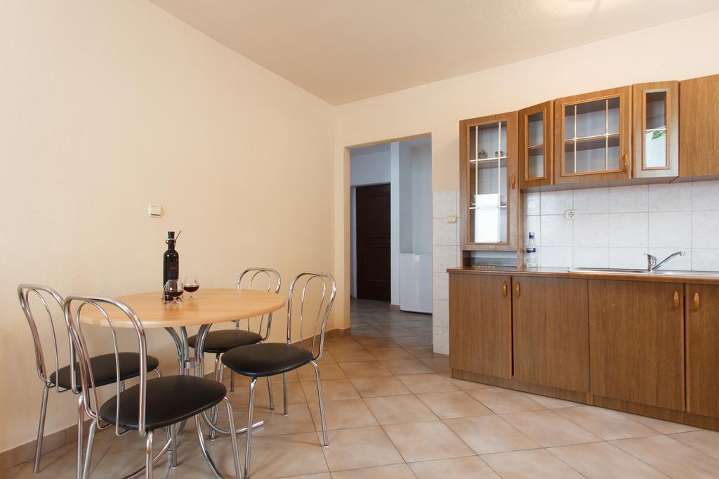 Alajbeg Apartman *